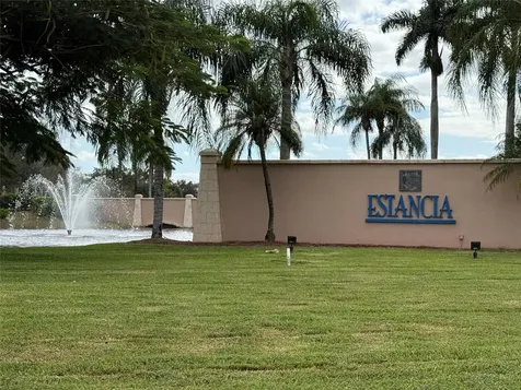 322 SW 193rd Avenue Pembroke Pines FL 33029