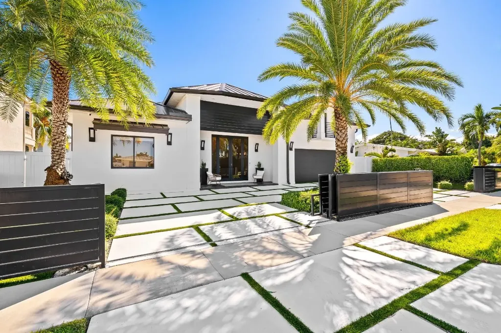 710 NE 69th Street Boca Raton FL 33487