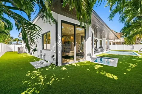 710 NE 69th Street Boca Raton FL 33487