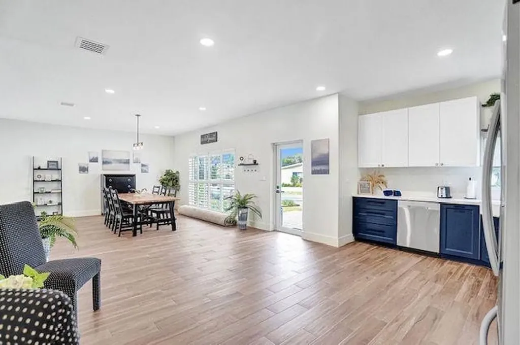 2622 NE 27th Avenue Lighthouse Point FL 33064