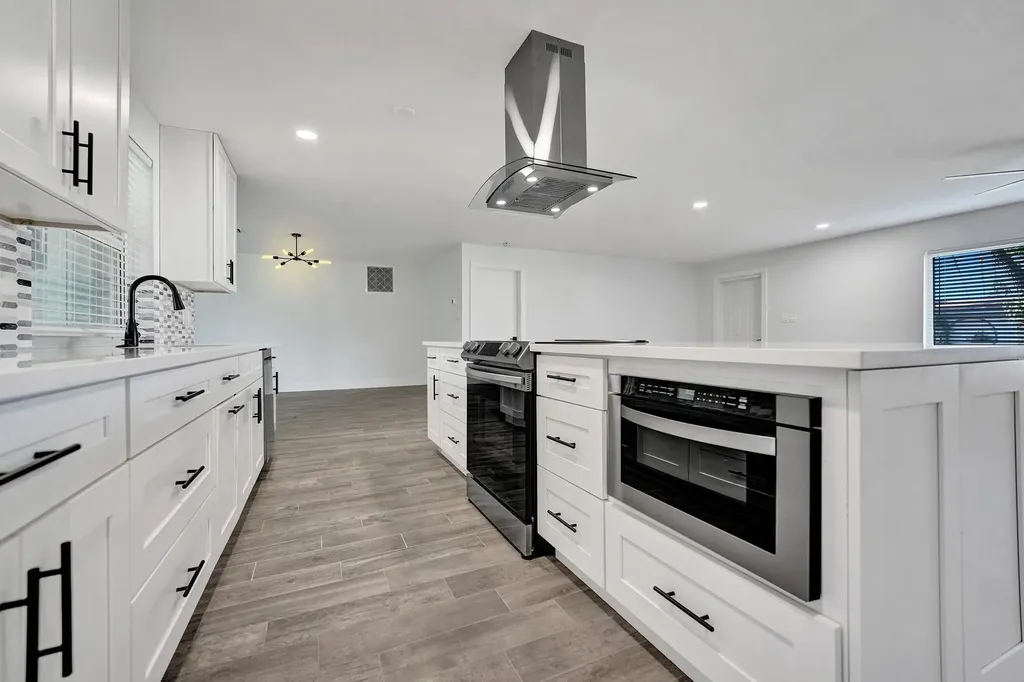 11600 NW 26th Street Plantation FL 33323