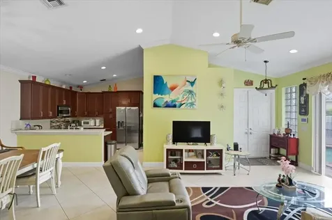 7631 NW 87th Terrace Tamarac FL 33321