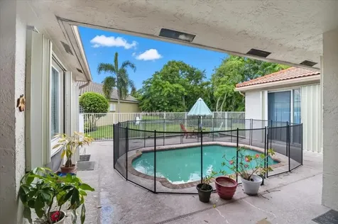 7631 NW 87th Terrace Tamarac FL 33321