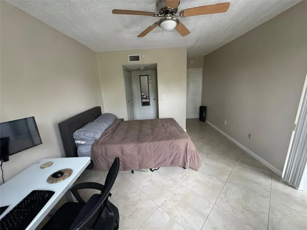 2600 S University Drive Davie FL 33328