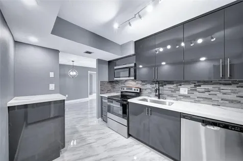 1100 Saint Charles Place Pembroke Pines FL 33026