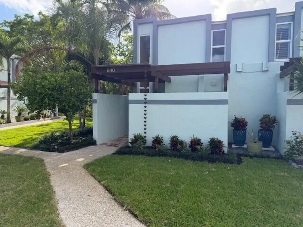 840 NE 20th Drive Wilton Manors FL 33305