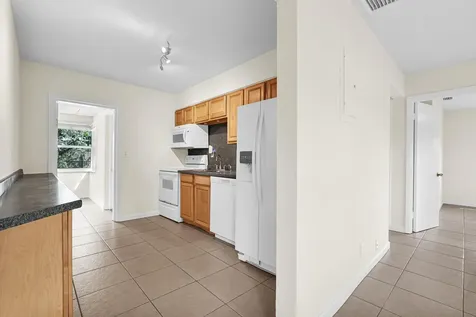 261 NE 45th Street Oakland Park FL 33334