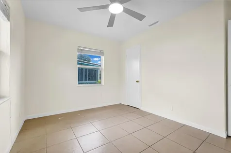 261 NE 45th Street Oakland Park FL 33334