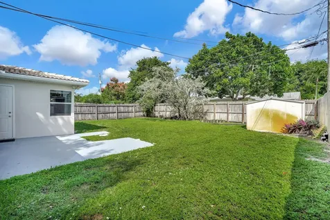 261 NE 45th Street Oakland Park FL 33334
