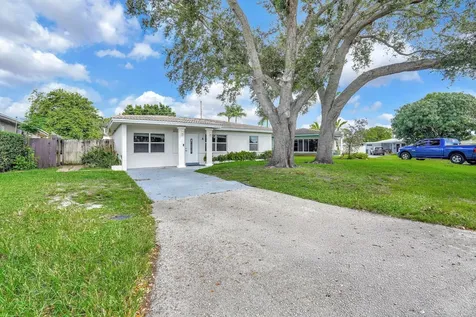 261 NE 45th Street Oakland Park FL 33334