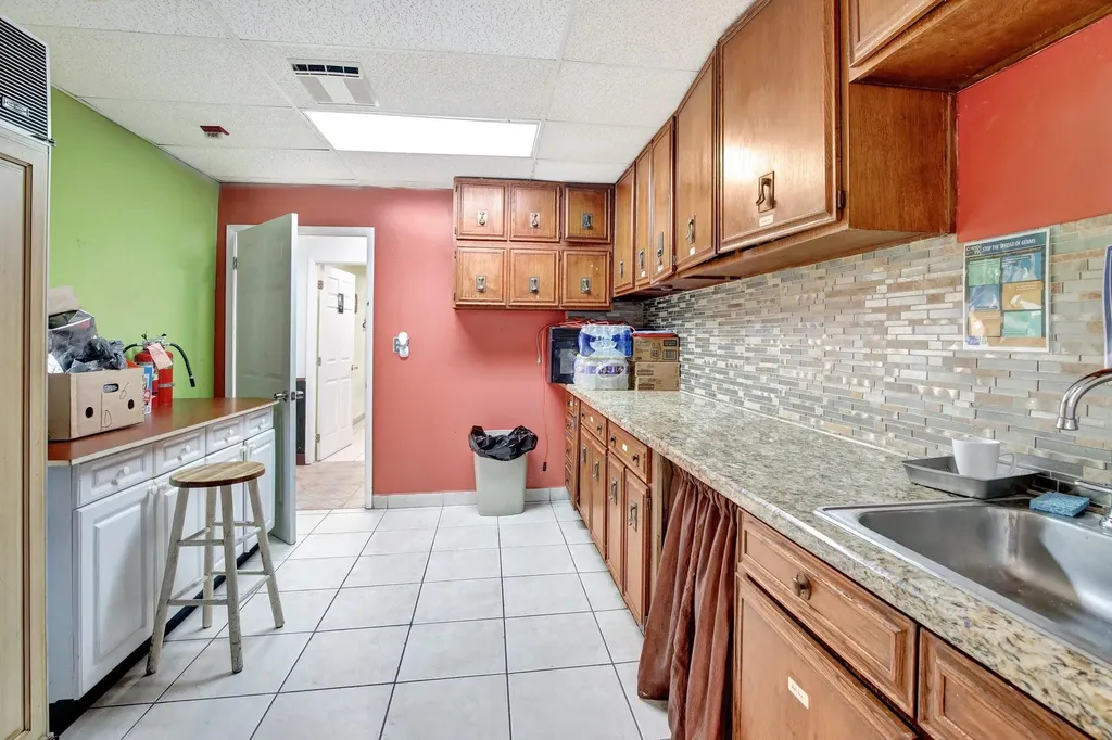 4505 NW 103rd Avenue Sunrise FL 33351