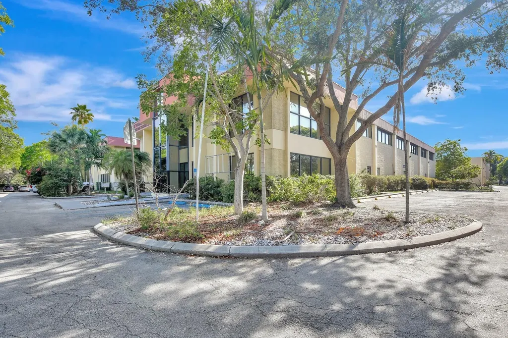 4505 NW 103rd Avenue Sunrise FL 33351