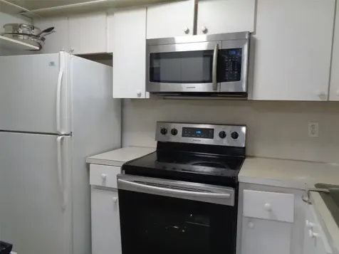 2831 E Sunrise Lakes Drive Sunrise FL 33322