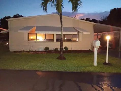 3353 Lake Overlook Place Lantana FL 33462