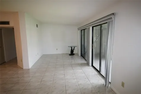 9728 S Belfort Circle Tamarac FL 33321