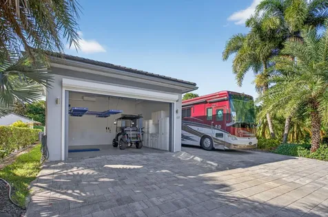 69 S Cortez Drive Margate FL 33068