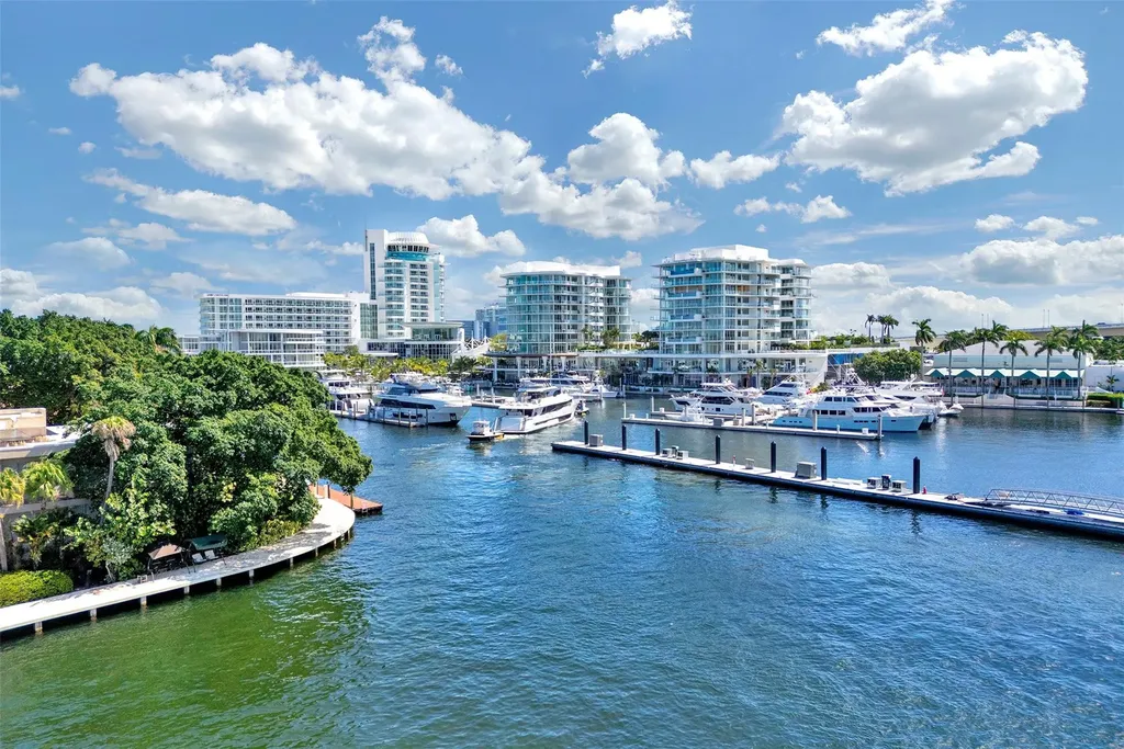 2241 SE 17th Street Fort Lauderdale FL 33316