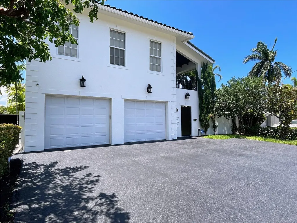 929 NE 18th Court Fort Lauderdale FL 33305