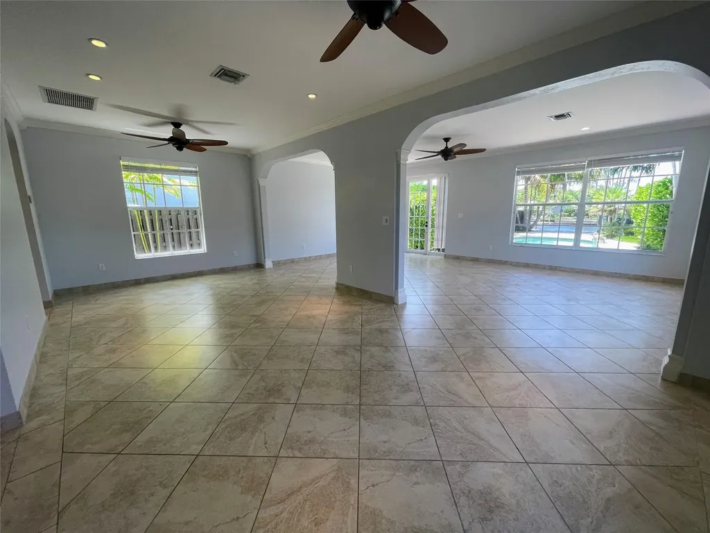 929 NE 18th Court Fort Lauderdale FL 33305