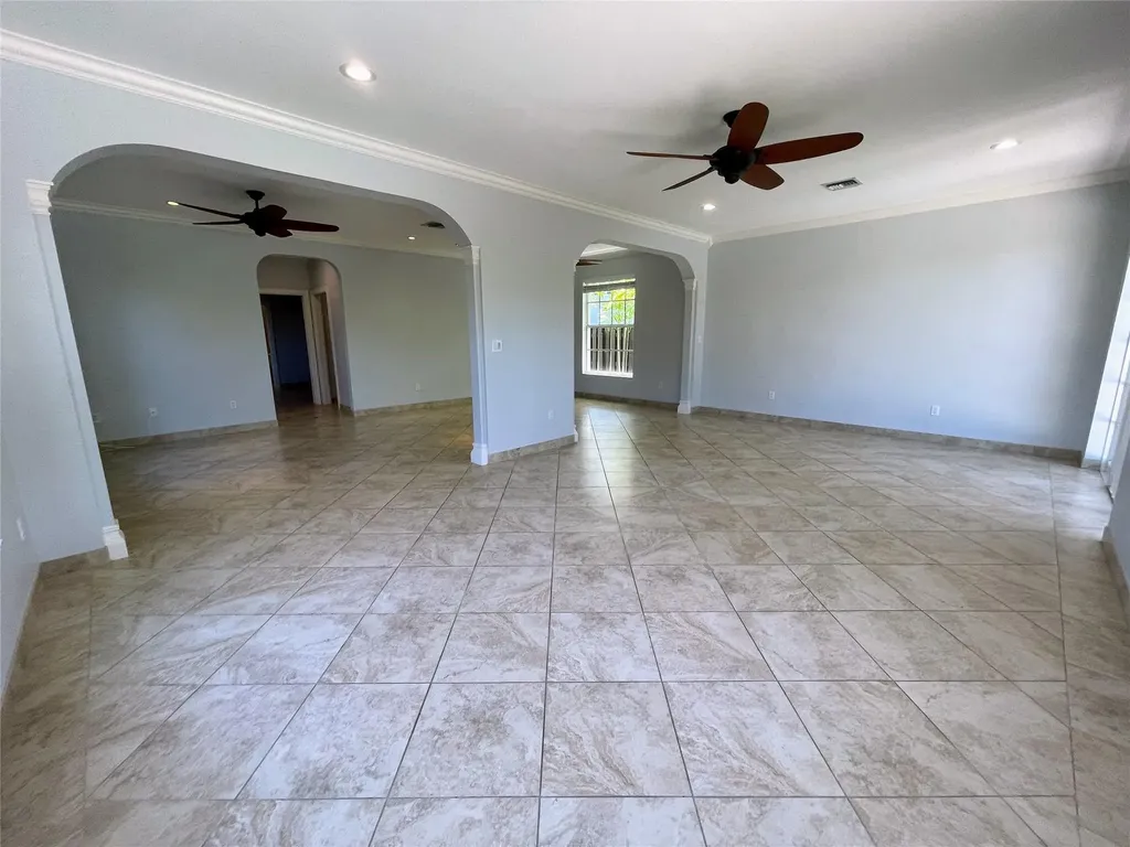 929 NE 18th Court Fort Lauderdale FL 33305