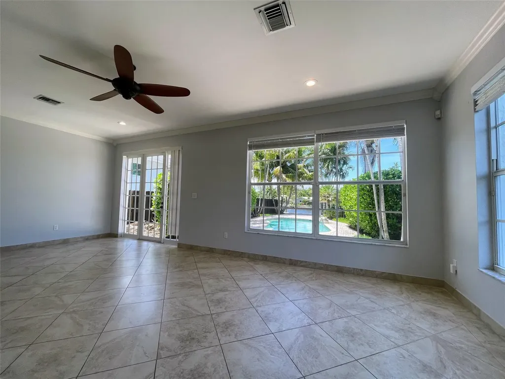 929 NE 18th Court Fort Lauderdale FL 33305