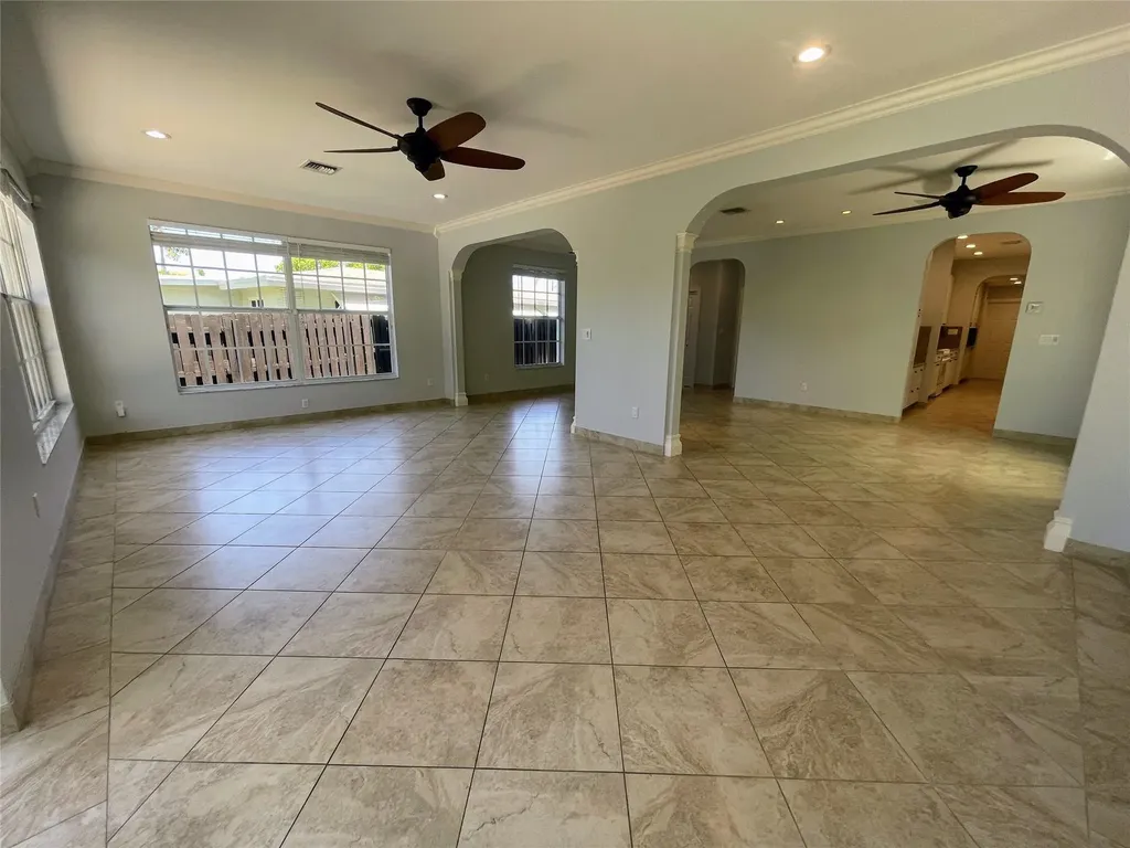 929 NE 18th Court Fort Lauderdale FL 33305