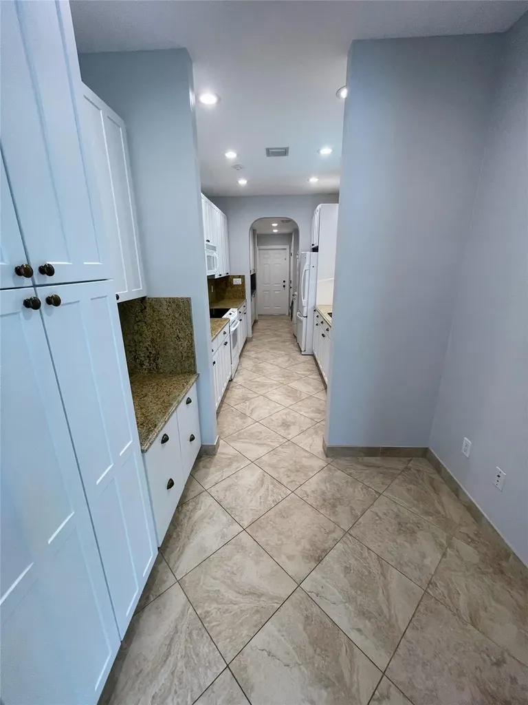 929 NE 18th Court Fort Lauderdale FL 33305