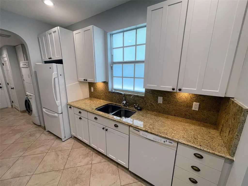 929 NE 18th Court Fort Lauderdale FL 33305