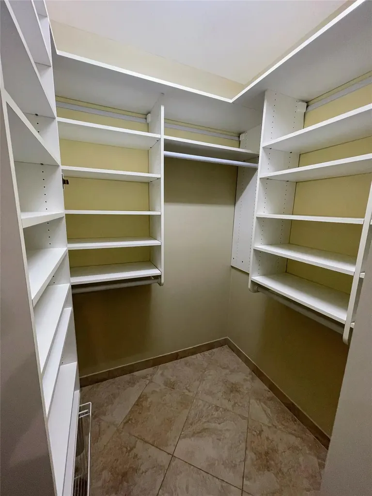 929 NE 18th Court Fort Lauderdale FL 33305