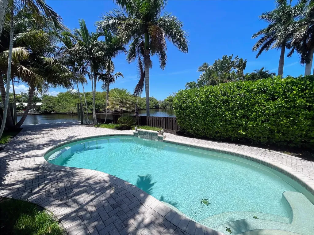 929 NE 18th Court Fort Lauderdale FL 33305