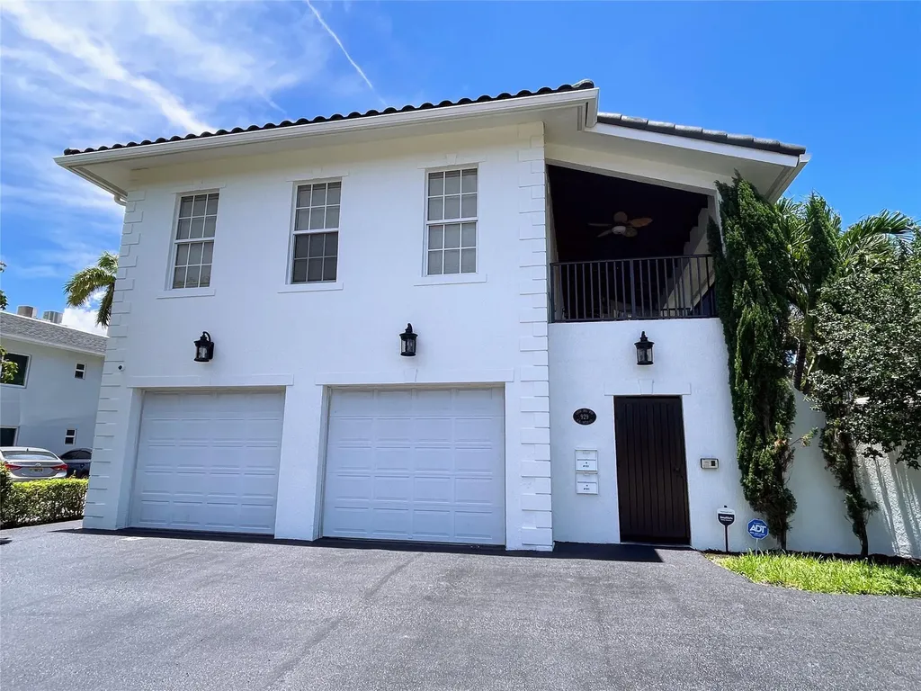 929 NE 18th Court Fort Lauderdale FL 33305