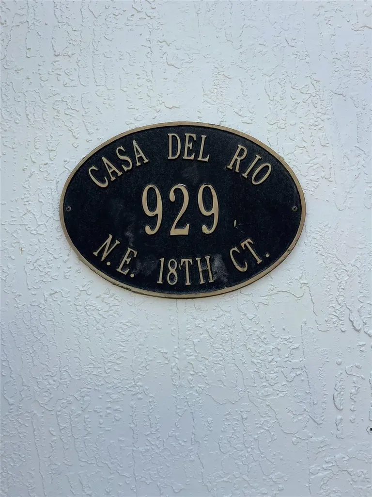 929 NE 18th Court Fort Lauderdale FL 33305