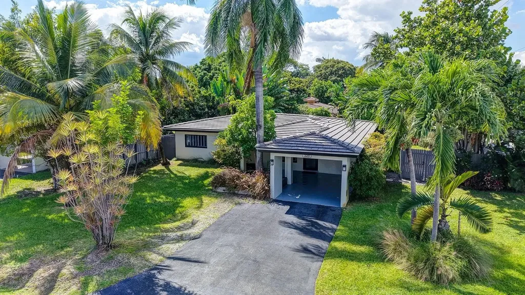 3281 NE 15th Avenue Oakland Park FL 33334