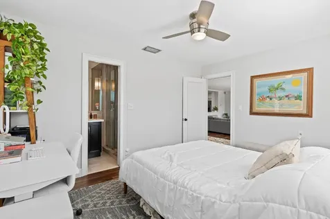2133 NE 25th Street Wilton Manors FL 33305