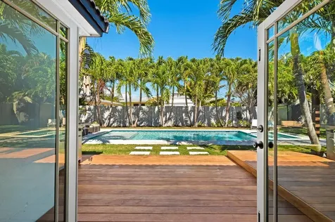 2133 NE 25th Street Wilton Manors FL 33305
