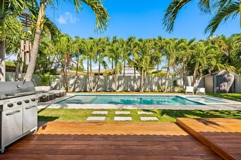 2133 NE 25th Street Wilton Manors FL 33305