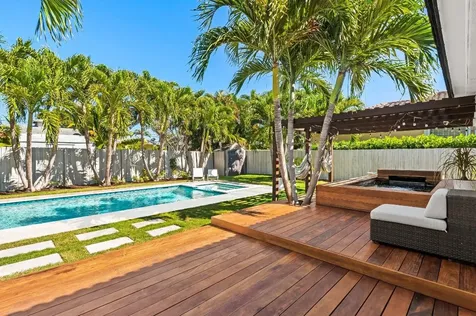 2133 NE 25th Street Wilton Manors FL 33305