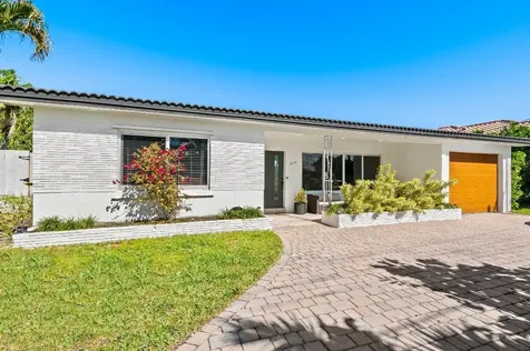 2133 NE 25th Street Wilton Manors FL 33305