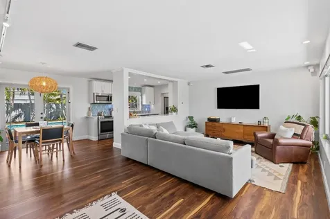2133 NE 25th Street Wilton Manors FL 33305
