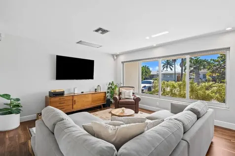 2133 NE 25th Street Wilton Manors FL 33305