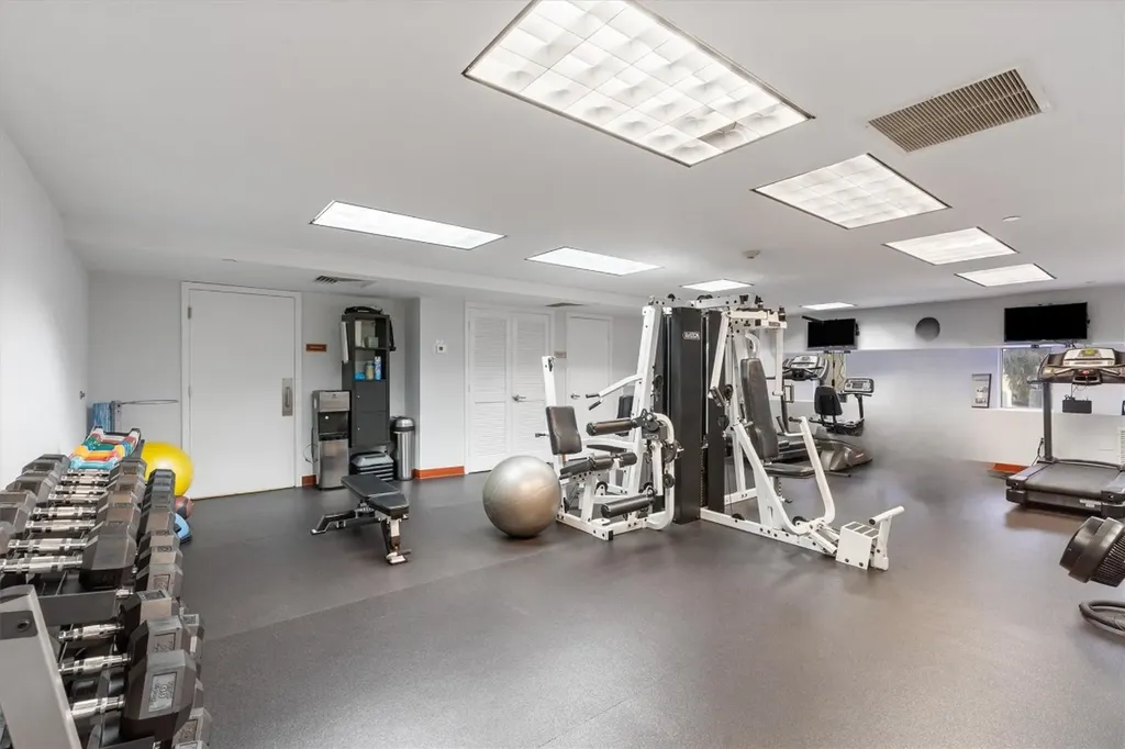 209 N Birch Road Fort Lauderdale FL 33304