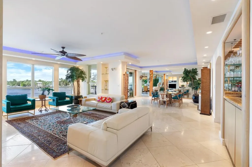 209 N Birch Road Fort Lauderdale FL 33304