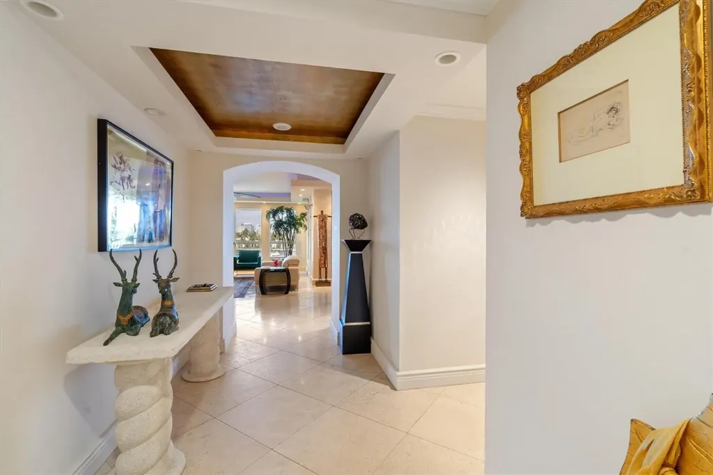 209 N Birch Road Fort Lauderdale FL 33304