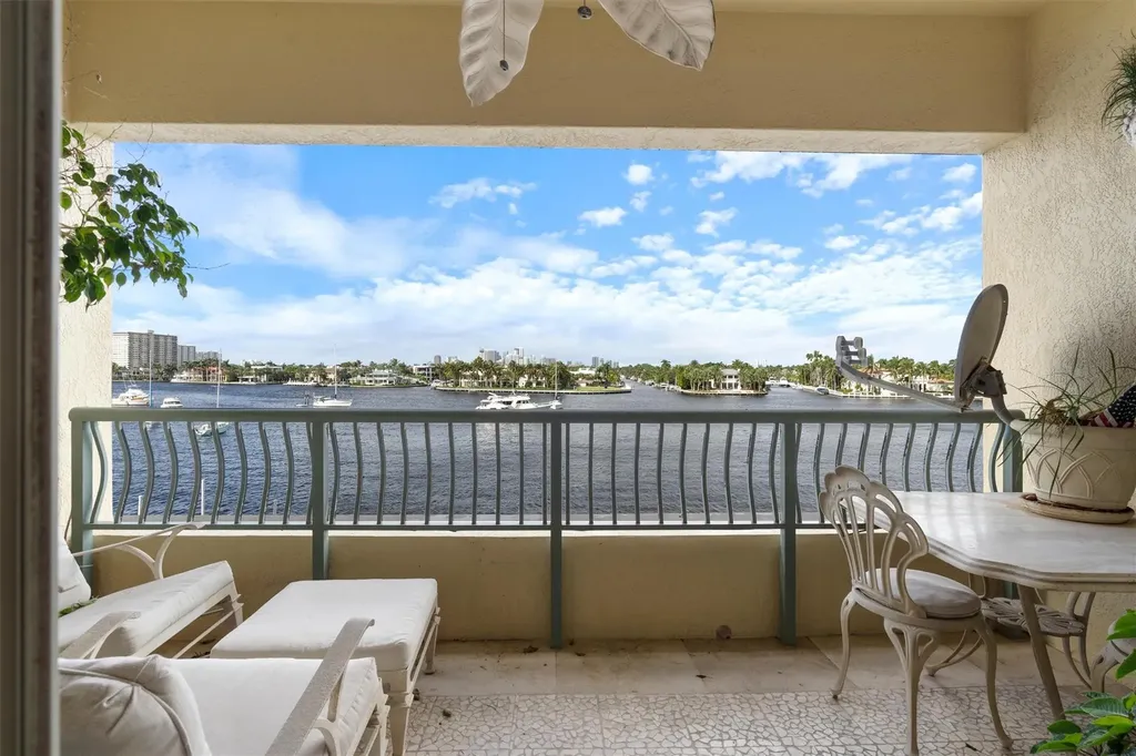 209 N Birch Road Fort Lauderdale FL 33304