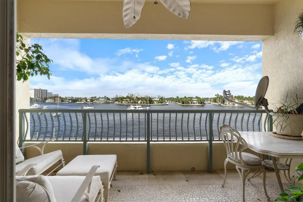 209 N Birch Road Fort Lauderdale FL 33304