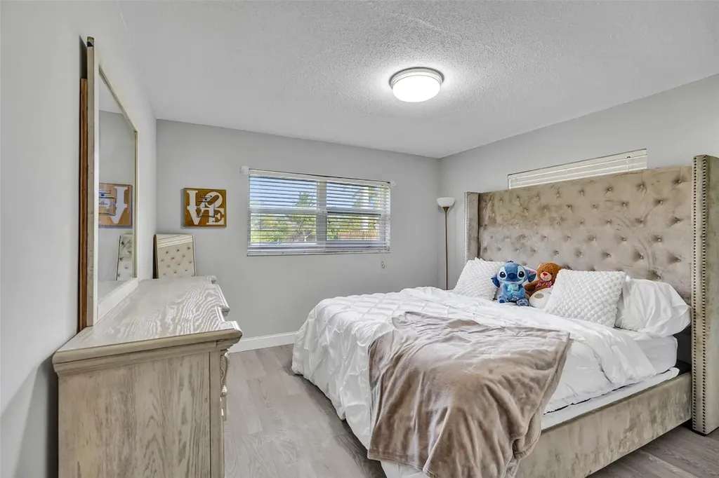 4017 Woodside Drive Coral Springs FL 33065
