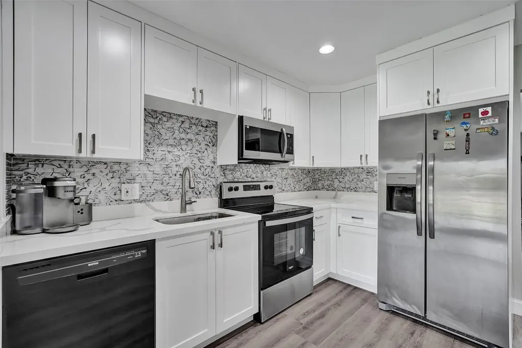 4017 Woodside Drive Coral Springs FL 33065