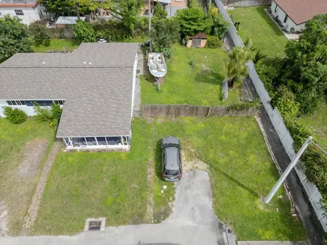 2011 SW 97th Terrace Miramar FL 33025