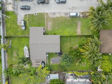 2011 SW 97th Terrace Miramar FL 33025