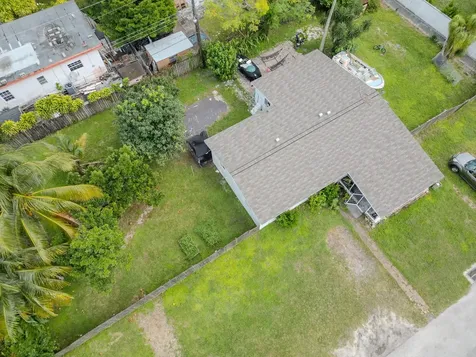 2011 SW 97th Terrace Miramar FL 33025